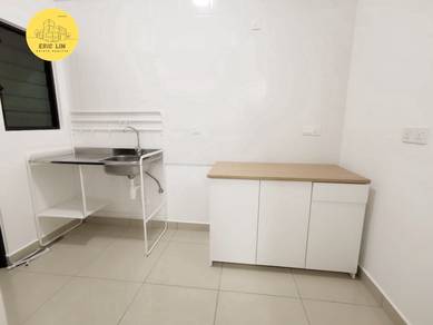 Hill View !! Forestville, 1000 Sft, Hi-floor, Part Reno, 2 Carpark Lg1