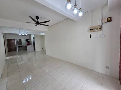 Townhouse Taman Daya Kepong