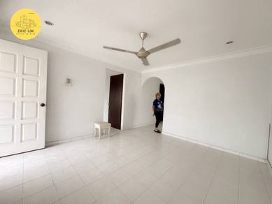 Best Deal !! Taman Lip Sin 1, 700 Sqft, Mid Floor, Partly Renovated !!