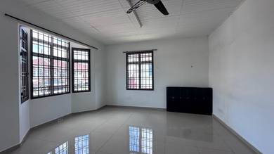 Below Market / Nusa Bestari 2 / Double Storey Endlot with 10ft Land