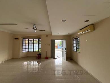 Bukit Tinggi 2 Storey Corner House Partially Furnised For Rent 