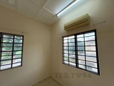 Bukit Tinggi 2 Storey Corner House Partially Furnised For Rent 