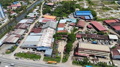 Roadside | Industrial land | Inanam 