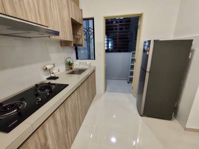 Master room  &Medium & Small room for rent ( Mix unit )📍The Hamilton