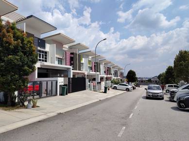 2-Storey Terrace House @ Taman Semanja, Kajang