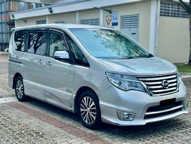 Nissan SERENA 2.0 S-HYBRID HIGHWAY STAR