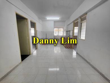 Farlim Flat 4A @3 Rooms @Corner unit