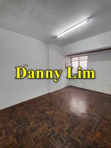 Farlim Flat 4A @3 Rooms @Corner unit