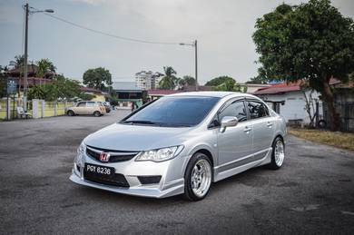 Honda CIVIC 1.8 i-VTEC (A)