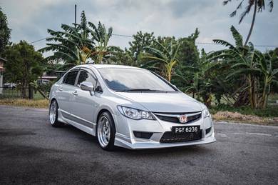 Honda CIVIC 1.8 i-VTEC (A)