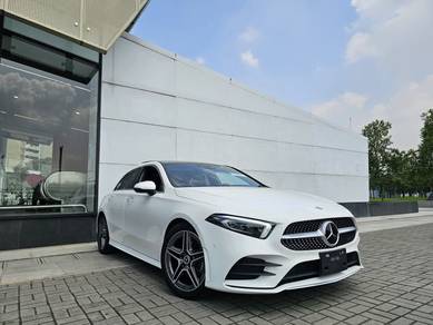 Mercedes Benz A180 AMG Premium + P Roof + 360