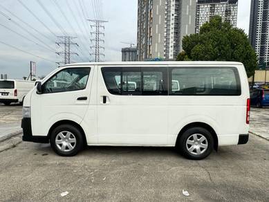 2011 Toyota Hiace Window Van FULL LOAN / 15 SEAT