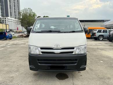 Toyota HIACE 2.5 WINDOW VAN FULL LOAN 15 SEAT