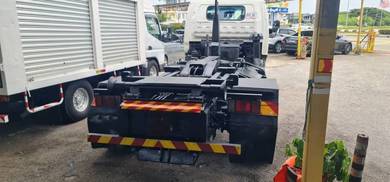 Isuzu N1R70 7500kg 14ft arm roll roro sampah 2021