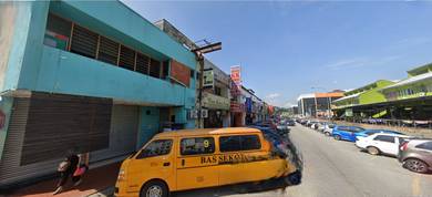 taman melawati . jalan negara 3 sty shoplot . 22x80 . mainroad