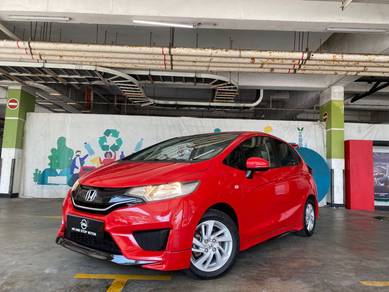 Honda JAZZ 1.5 E (A) GK5 FULLOAN FREE TRYLOAN