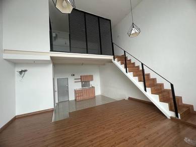 M tower, myloft, colonial duplex empire city [Partly] furniture 