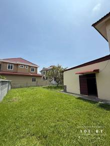 BIG LAND!! ENDLOT Double Storey House@ Taman Melati Jenjarom FOR RENT