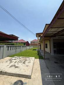 BIG LAND!! ENDLOT Double Storey House@ Taman Melati Jenjarom FOR RENT