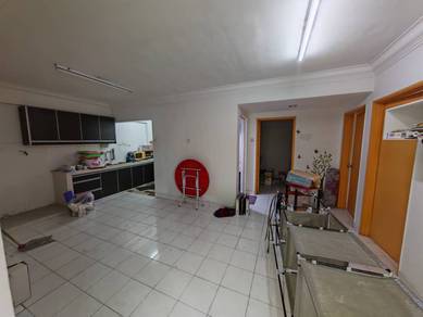 Well Maintained, Kitchen Cabinet, Good Condition, Freehold