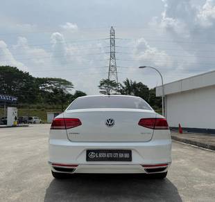 Volkswagen PASSAT 2.0 TSI HIGHLINE 380i (A)