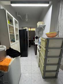 Apartment Bukit Sri Bintang /Kepong Segambut / First Floor Corner Unit