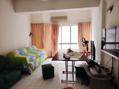 Ultra-Convenient Living – Pearl Point Condo (Linked to Shopping)