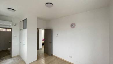 Larkin Heights Apartment / Larkin / Taman Abad / Near Town / 3 Bedroom