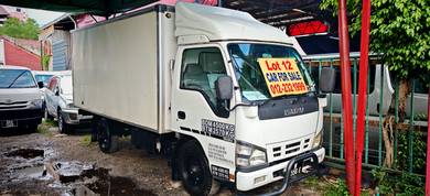 2013 Isuzu NKR55 13Feet Box Lorry 1 Owner Acc Free