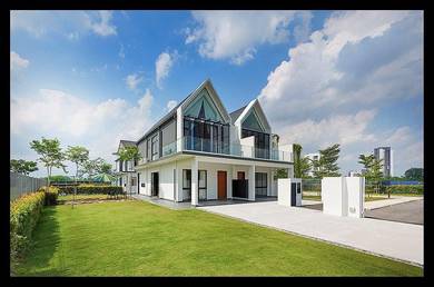 【New House Bandar Enstek 53x70】Freehold Corner Last 3Unit PM Me Fast