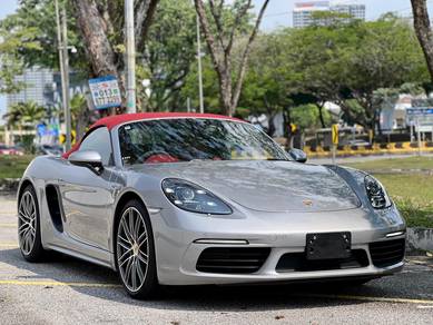 CRIMSON RED TOP : 2021 Porsche 718 Boxster 2.0