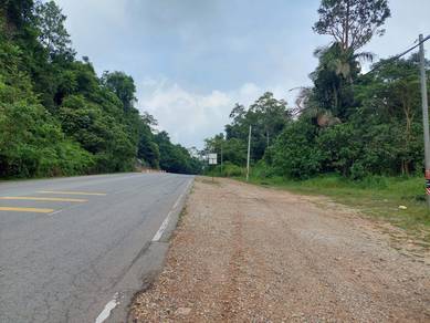 Tepi Jalan Utama KL-Kuantan Maran, Pahang