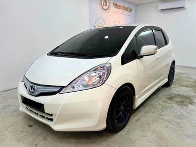 Honda JAZZ 1.3 (HYBRID) (A)