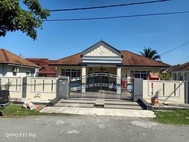Bungalow 1 Storey Jalan Tasik Beringin Taman Pantai Sepang Putra