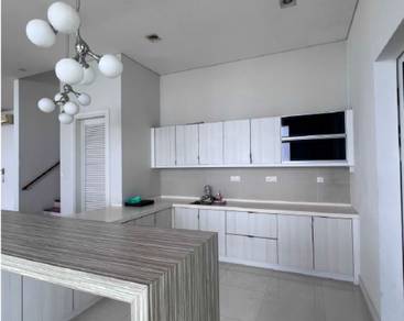 3 Storey Bungalow for rent at Kota Damansara