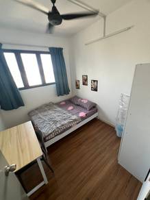 M Vertica Middle Room Mixed Gender Unit, Near LRT/MRT Maluri