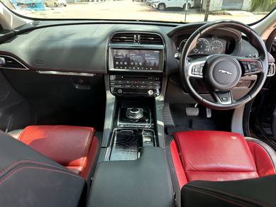 Jaguar F-PACE 2.0 INGENIUM R-SPORT (HIGHSPEC)