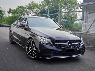 Mercedes Benz C300 2.0 AMG LINE (A)