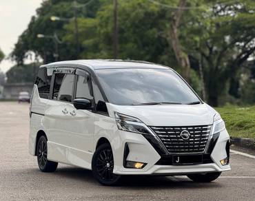 Nissan SERENA 2.0 S-HYBRID PREMIUM HIGHWAY