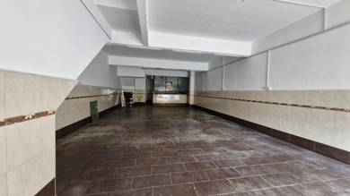 Facing Mainroad !! 4 storey shoplot Intermediate @Alam Jaya for sale
