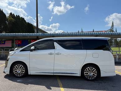 Toyota VELLFIRE 2.5 ZG (A)