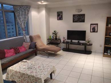【Furnish, Best Offer】 Kelana Puteri Condo, 1055sf 3r2b, Paradigm Mall