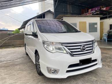 Nissan SERENA 2.0 S-HYBRID HIGHWAY STAR