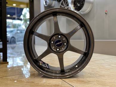 18" Buddy Club P1 Racing 4x100 NGC102 GN2 Ativa