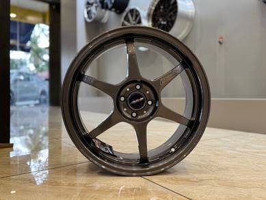 18" Buddy Club P1 Racing 4x100 NGC102 GN2 Ativa