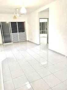 Apartment For Sale : Laguna Biru 2, Kundang, Rawang