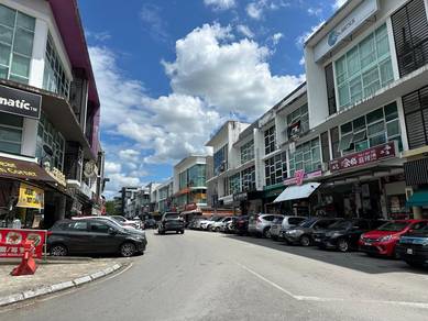 Gala City 3 storey Corner shoplot for Sale