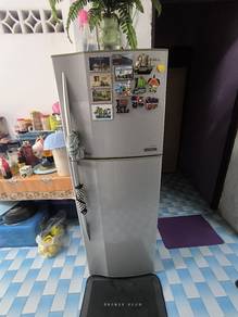 Combo deal Peti ais dan Mesin basuh