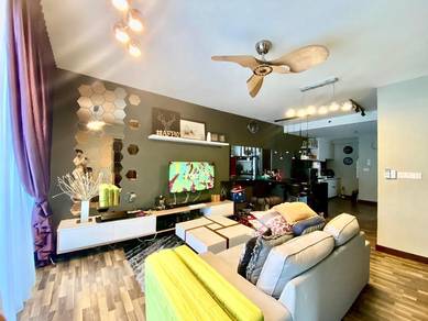 Trefoil Setia Alam ( furnished 2 rooms 2 bath 1 parking )