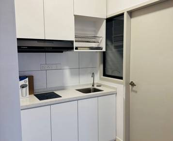Segambut, Savvy Riana Dutamas Condominium  Partly furnished For Rent